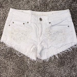 White American Eagle shorts